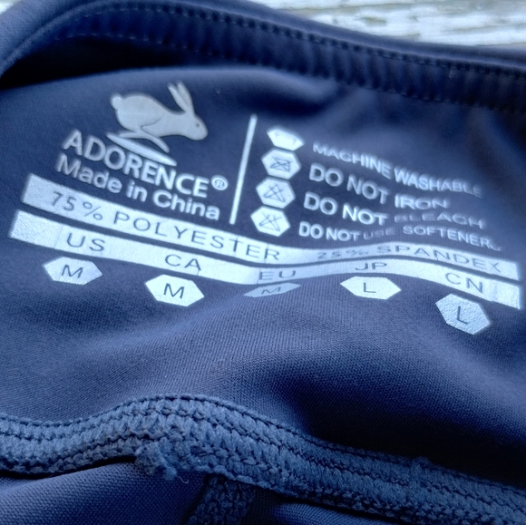 Adorence Crop Leggings with 2 Pockets - Picture 3 of 4